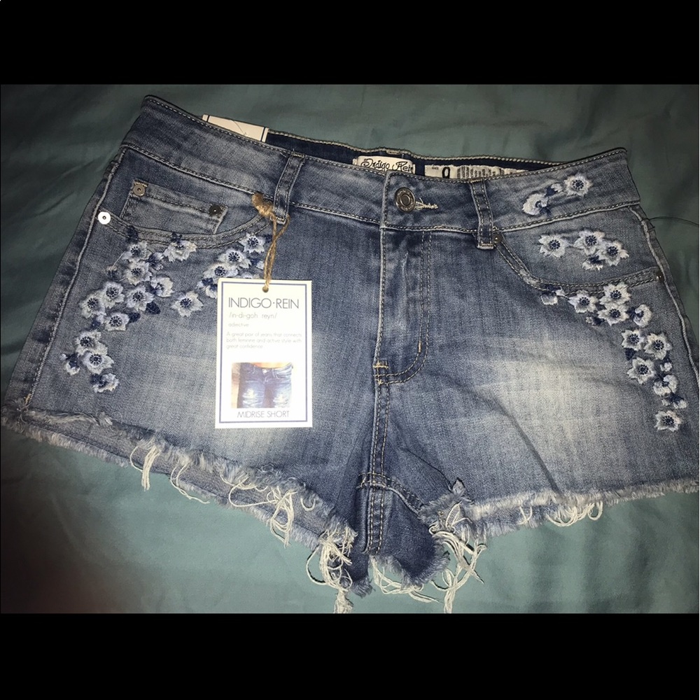 NWT Indigo Rein denim shorts